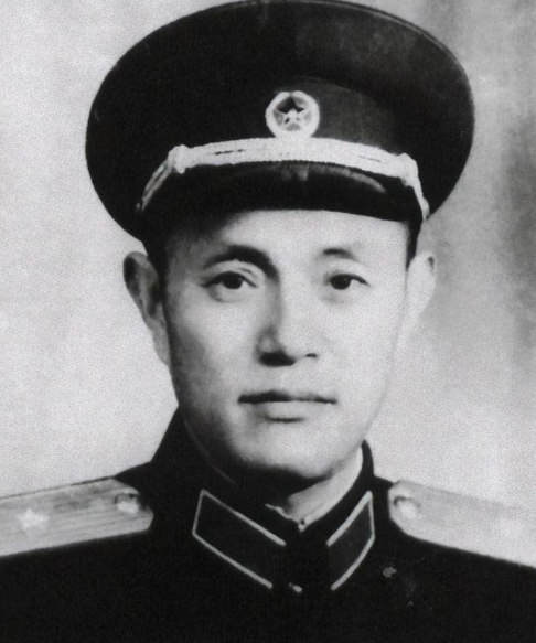 张力雄:正军级开国大校,与皮定均搭档多年,如今107岁仍健在