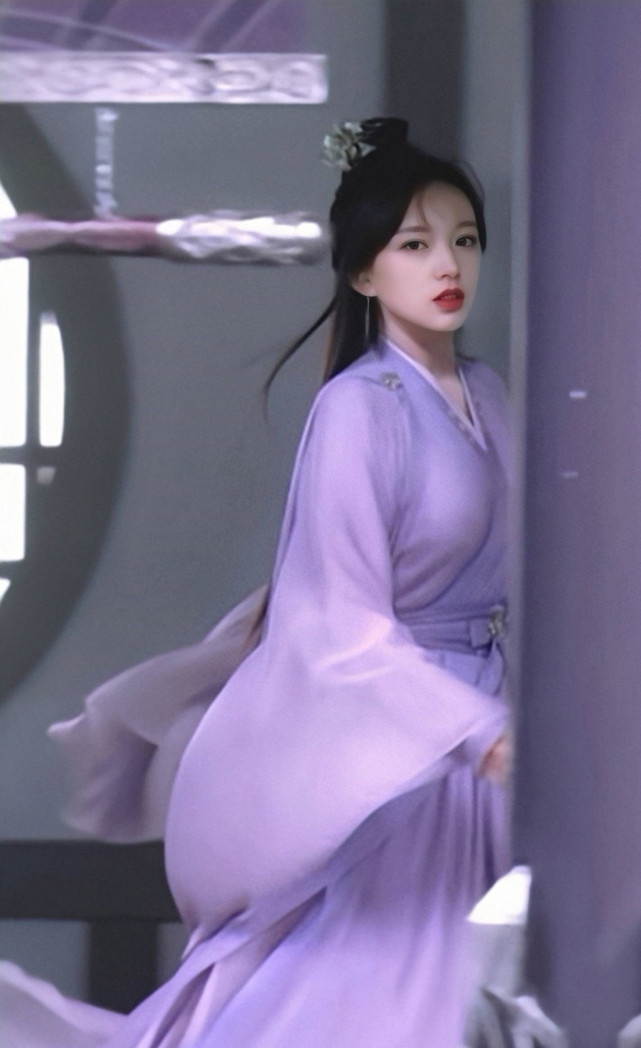 看了赵丽颖程潇谭松韵的紫衣造型,网友才明白紫衣女神