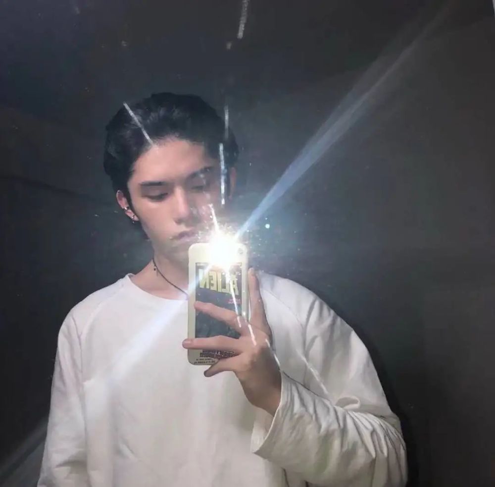 ins超酷小众男生头像合集