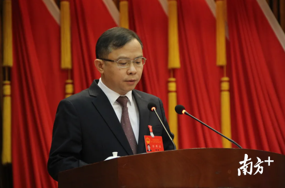 2021全市经济总量达到多少亿元_2021微信头像(3)