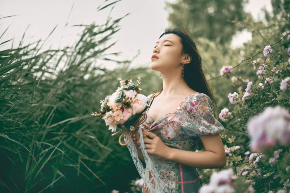 为了生活更好,她离婚再嫁,这是一个二婚女人的苦与悲