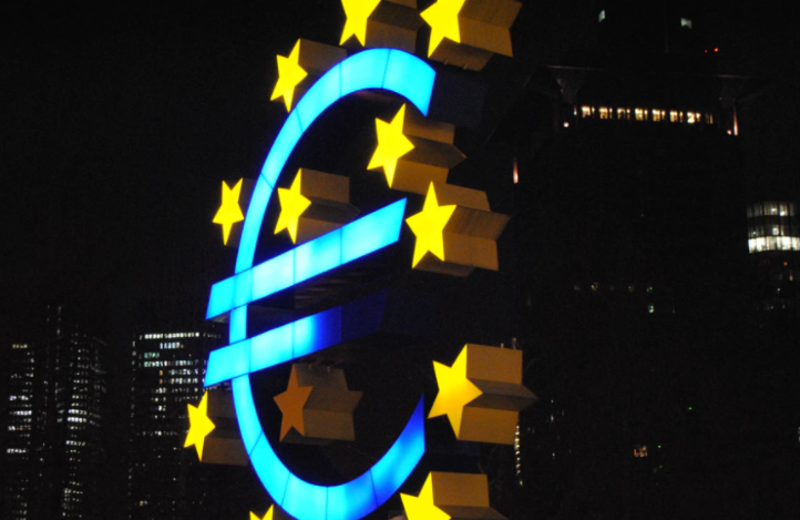 GDP讽刺_讽刺人性图片(2)