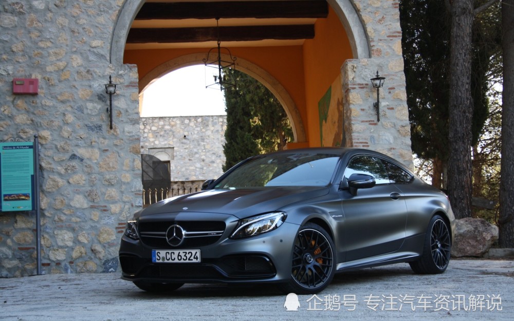 新一代梅赛德斯amg c63搭载2.0四缸油电引擎展开市场部署