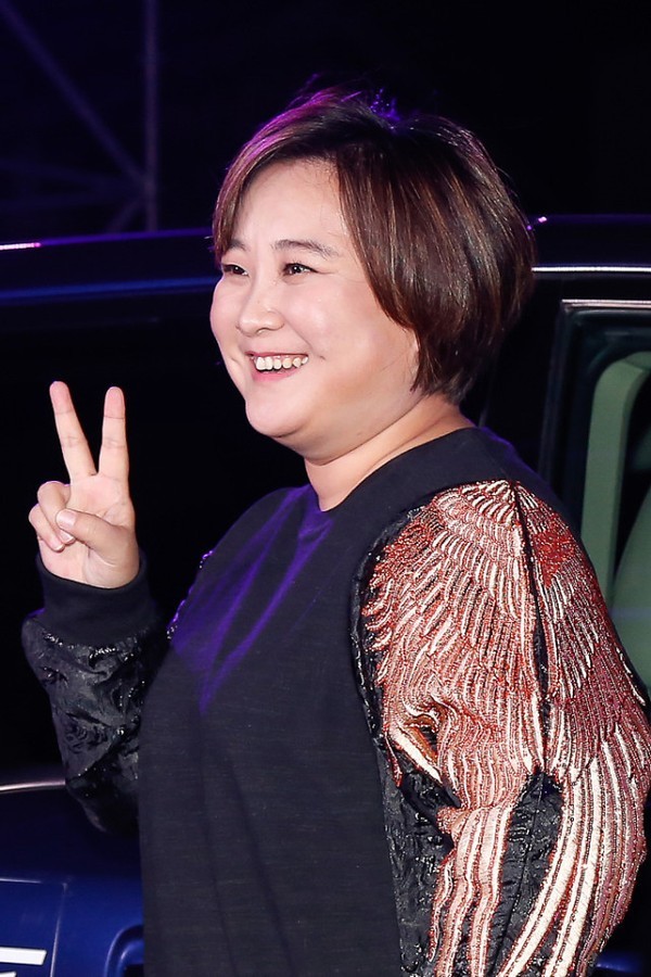 贾玲虽然体重很高,但身材却带着可爱感,更有少女灵动感