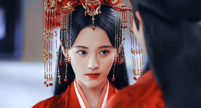 鞠婧祎早期古装剧照对比,妆容造型进步巨大,只有五官没变过