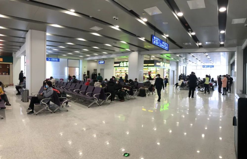 2月1日,潍坊机场候机楼改造项目完成并投入使用.