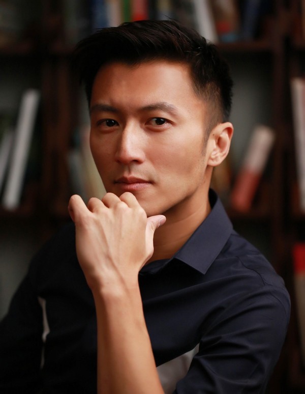 走进谢霆锋在香港的家,身价过亿的大明星,家里装修却很普通
