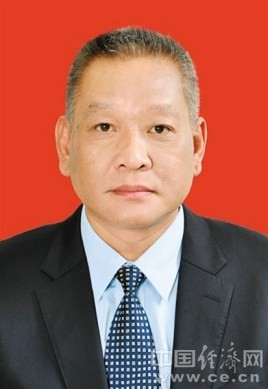 钟挥锷当选河源市政协主席(图|简历)