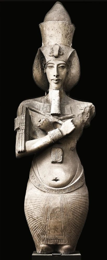 《阿赫那吞雕像》第十八王朝时期(埃及)-雕塑作品欣赏