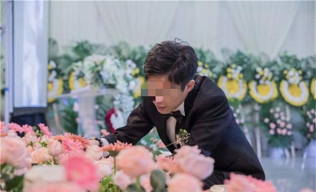 "痴情男"发布在殡仪馆与亡妻婚礼视频 女方妈妈疑其作秀 希望删视频