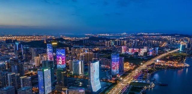 旅游业和房地产gdp_房地产海报