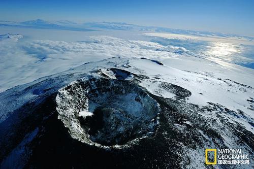 我国卫星拍到南极著名火山喷发迹象,257人曾葬生于此