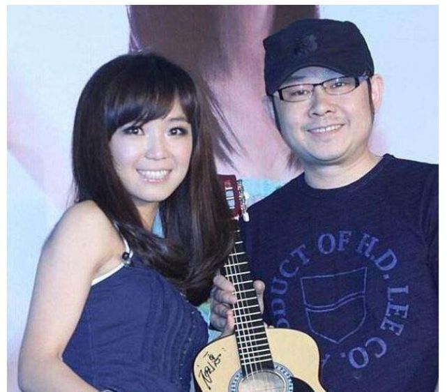 刀郎情路坎坷,前妻是二婚却还嫌他穷,生下女儿仅40天