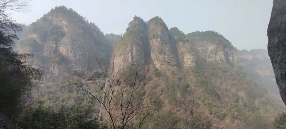 小城游:穿岩十九峰(玻璃栈道)