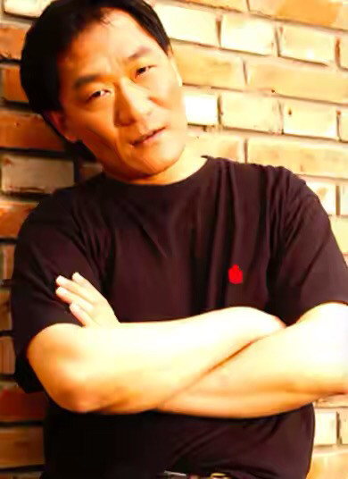 娱乐圈噩耗再次传来,歌手谢东母亲马增蕙去世,享年85岁