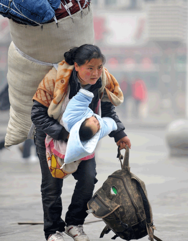 11年前感动中国的"春运母亲"找到了!她的现状,怎样了|孩子|宝妈