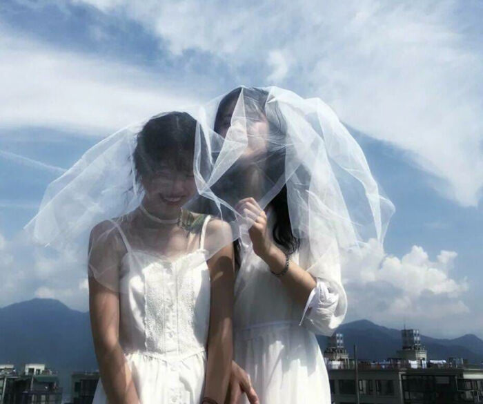从校服到婚纱唯美闺蜜_从校服到婚纱(2)