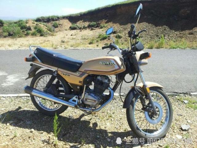 80年代的摩托车hondagl145土豪金车漆四眼排气真经典