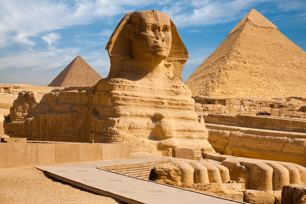 埃及金字塔真的是古人建造的吗埃及国王们要劳民伤财的建造金字塔呢