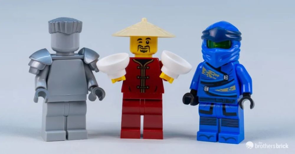 很久以前就存在的角色,罗南,他的当铺在幻影忍者花园城市的一楼.