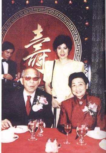 于凤至三个儿子个个惨死,赵一荻只有一子,却顺利长大成美国专家