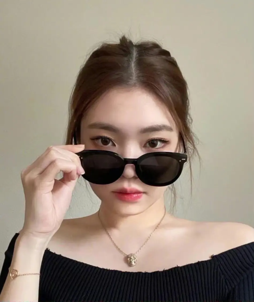 荷甲海牙中国球员李嗣镕姐姐李衍慧神仙颜值美照