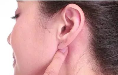 耳鸣,听力下降如何应对?按揉这几个穴位有效缓解