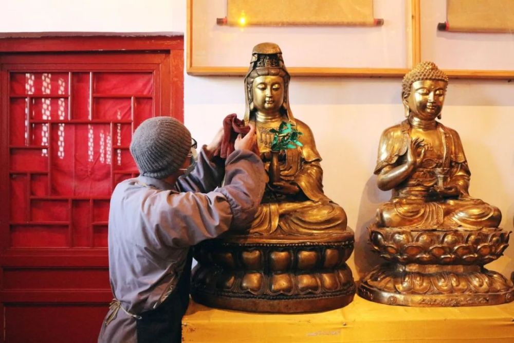 五台山大圣竹林寺:出坡劳作增福慧 法喜充满迎新年