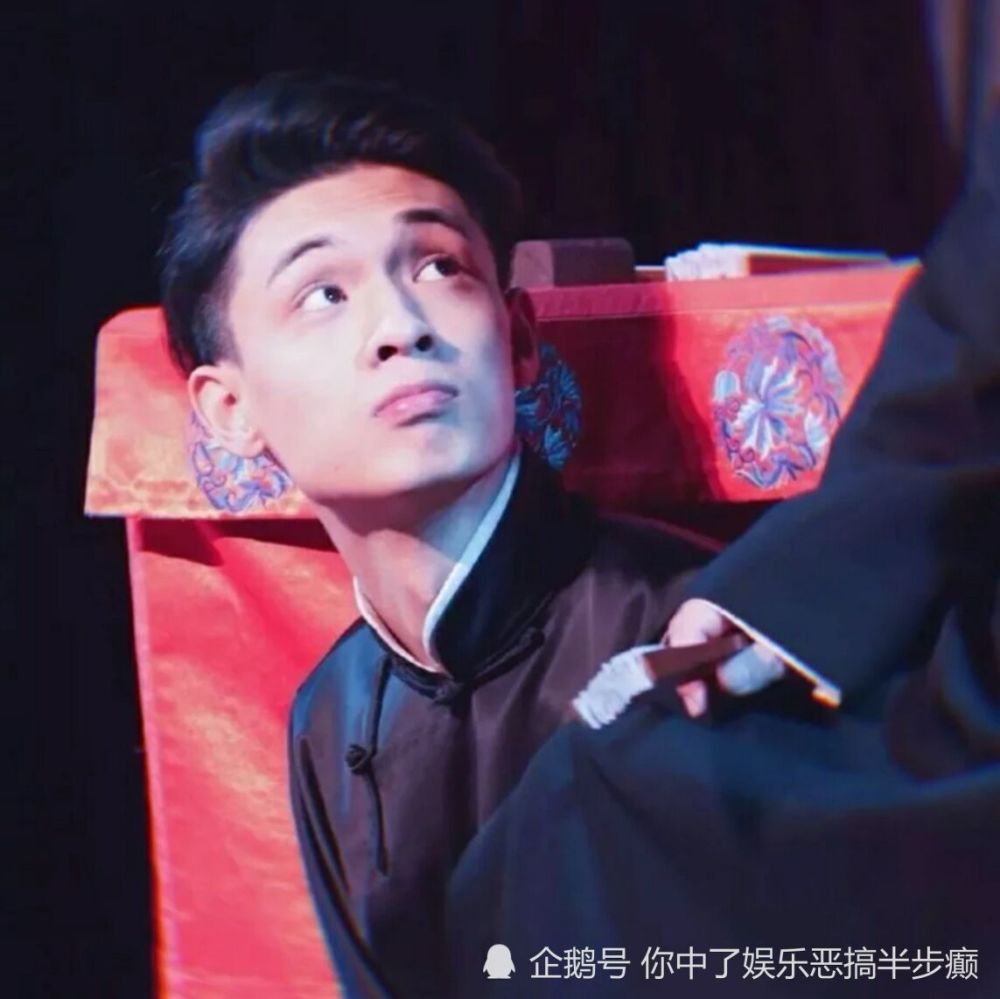 秦霄贤获得2020年幽默领域年度红人,德云社新一代行走