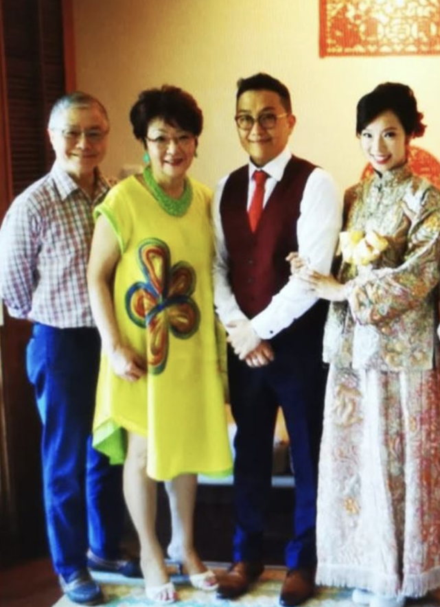 曾江前妻邓拱璧病愈露脸,行动自如中气十足,为筹善款操劳致中风