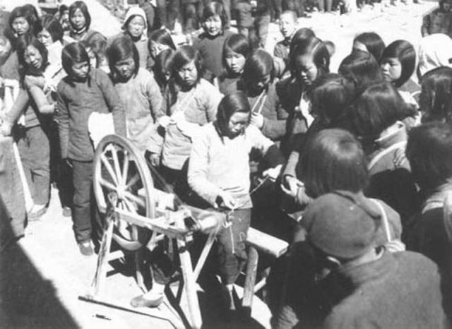 八路军女战士原版老照片!