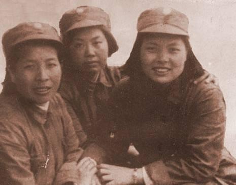 八路军女战士原版老照片!