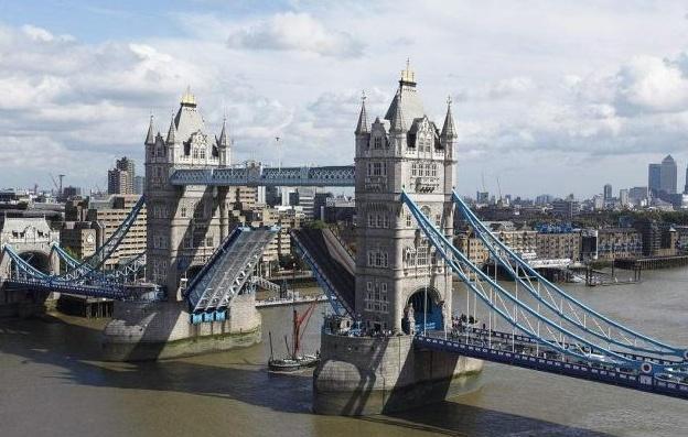 苏州一地标建筑,仿制英国"伦敦大桥",游客:没有模仿到