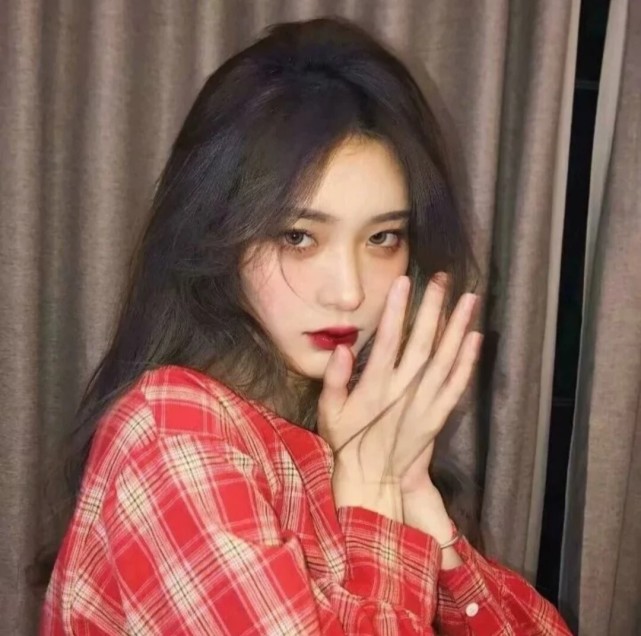 神明偏爱红色系/跨年女头