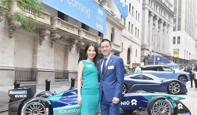 放牛娃大学创业,手握3家公司,36岁未婚,一年后与央视主播闪婚