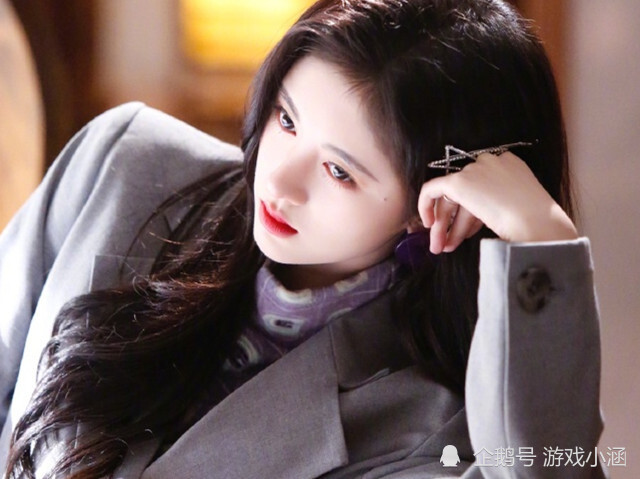 鞠婧祎不愧是"四千年美女",早期出道照片曝光,满脸青涩太女神!