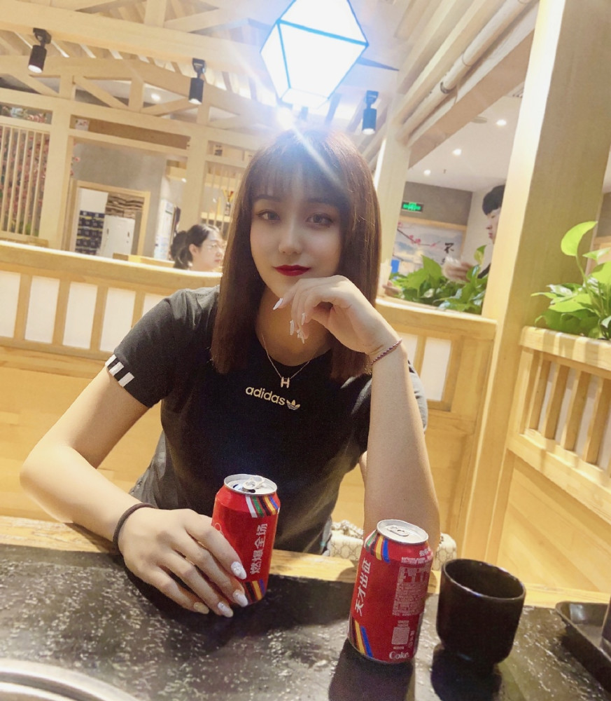 看了王佳筝你就明白,为什么我们要鼓励中国女排姑娘打球化妆了