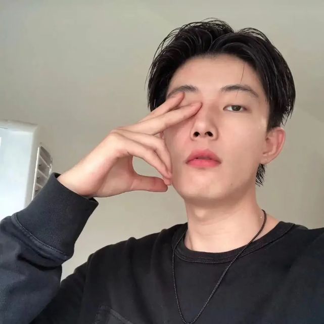 网易云音乐热评和男生头像