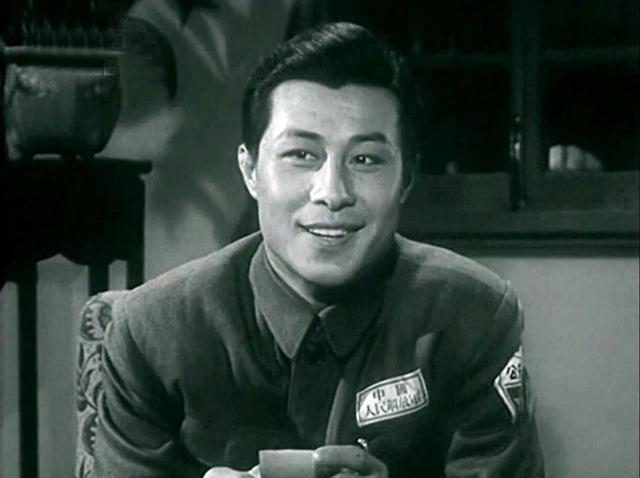 美男子王心刚与患病妻子相爱几十年不离不弃今年88岁了