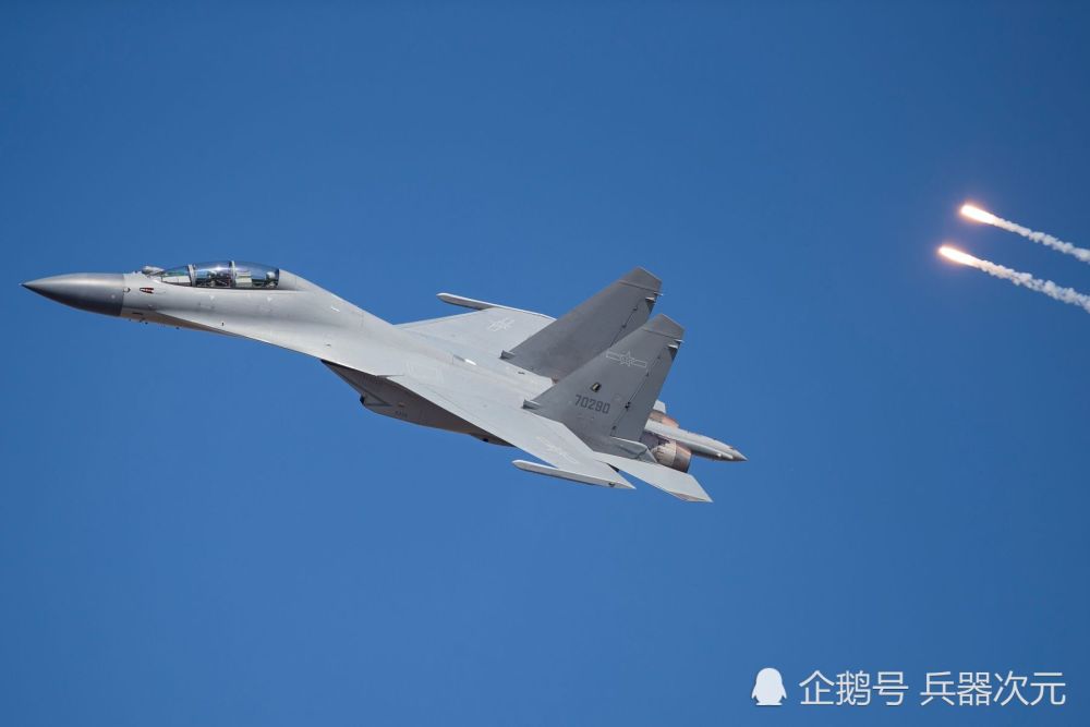 改进型的涡扇-10c拥有大约140千牛的推力,与f110ge-129发动机处在一个