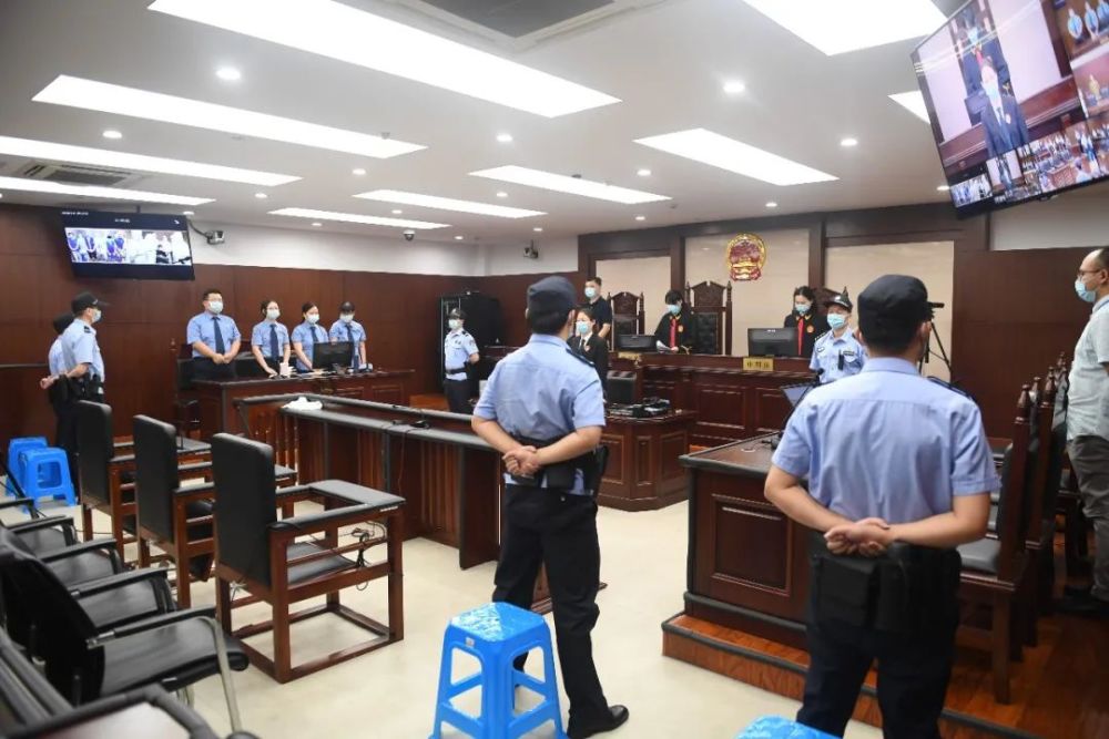 由吴兴区检察院依法提起公诉的池慎刚等人组织,领导