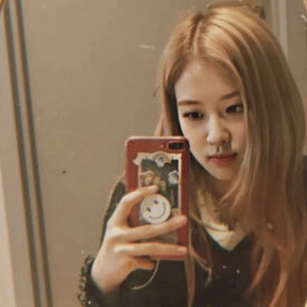 blackpink rosie 科切拉的风永不停歇 我爱的女孩永远