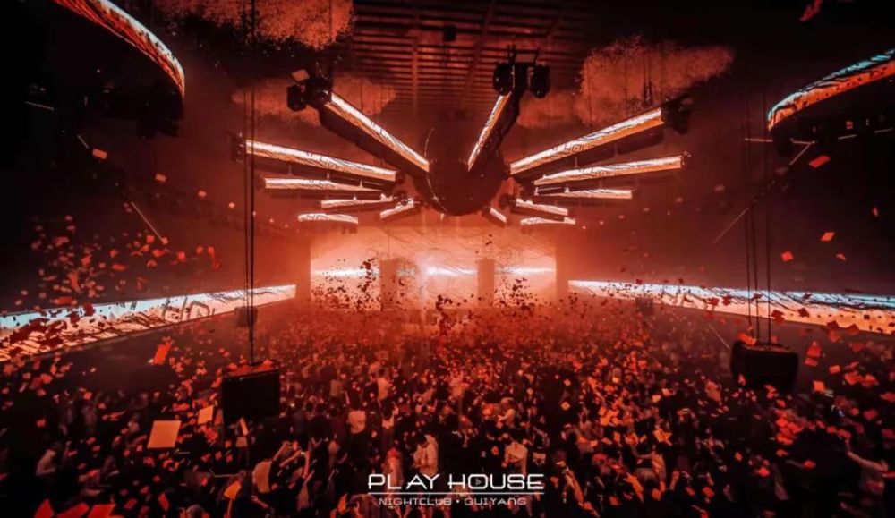 house粉丝的呼声高涨,"play house"俨然成为国内最受欢迎的夜店品牌之