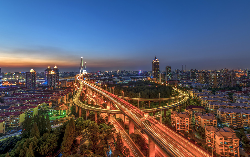 中国城市GDP万亿俱乐部23座_中国 万亿俱乐部 再扩容 这些万亿GDP城市 牛 在哪(2)