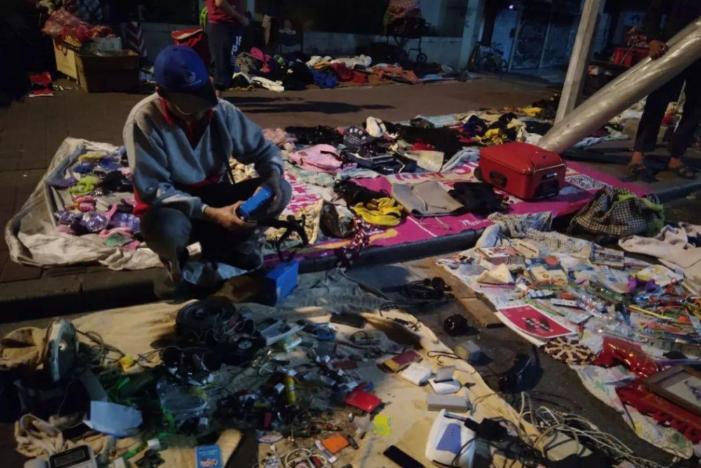 南京出现一"鬼市",只在凌晨开张,竟藏着整个金陵城的"