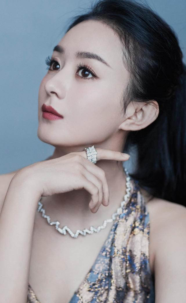 明星赵丽颖:第8431期时尚潮流美图欣赏!