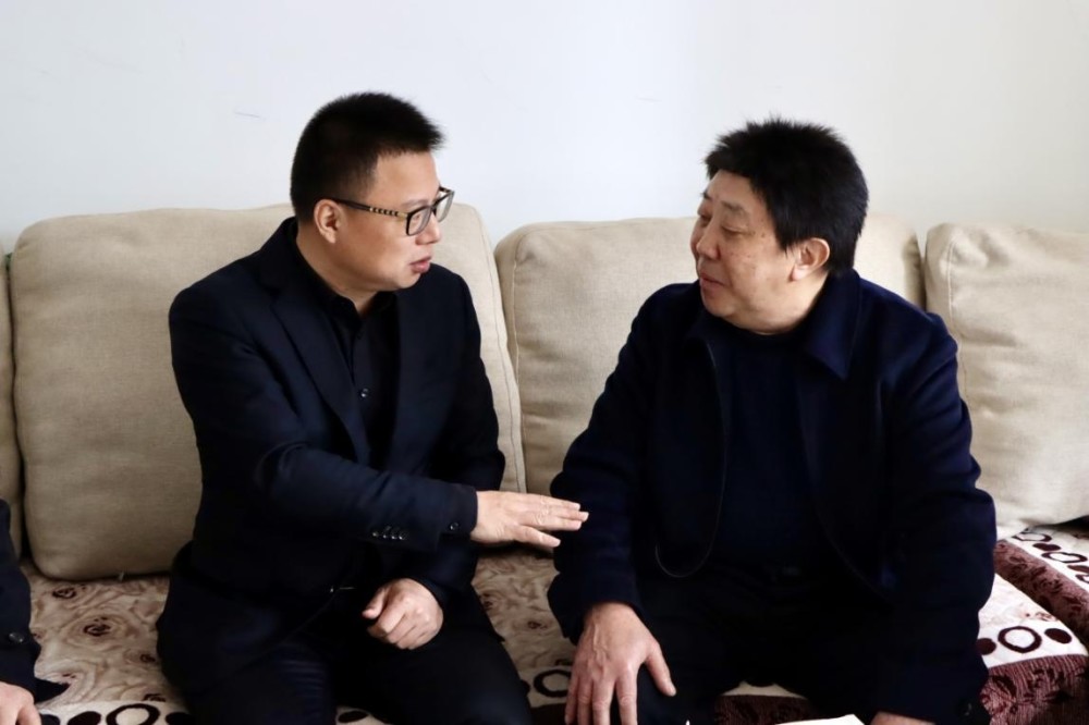 浓浓关怀暖人心 局党组书记,局长胡正武慰问退休老干部