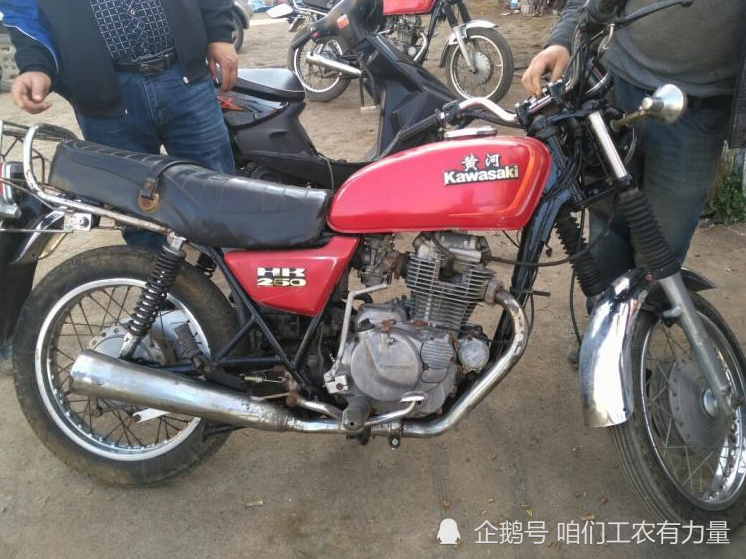 80年代河南柴油机厂制造的摩托车:黄河川崎hk250,有人记得么_腾讯新闻