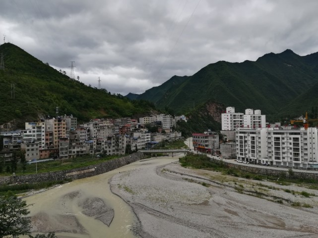 陕南第一个县级市——旬阳市,经济繁荣,消费不输大城市