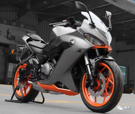 钱江qj赛350双缸跑车实车曝光.